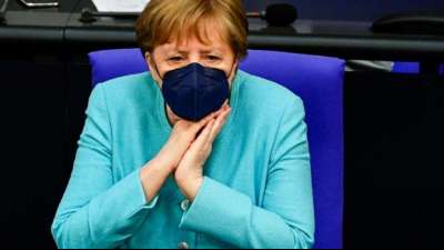 Merkel mahnt ehrliche Fehlerbilanz der EU-Coronapolitik an