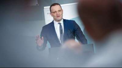 Spahn und Kassen&auml;rzte weiter uneins &uuml;ber Auffrisch-Impfungen