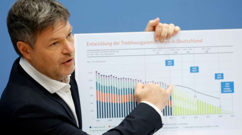 Habeck: Deutschland bei Energiewende vor "gigantischer" Aufgabe