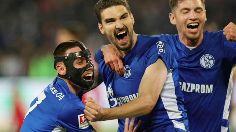 2. Liga: Schalke siegt sp&auml;t - Verfolgerduell ohne Sieger