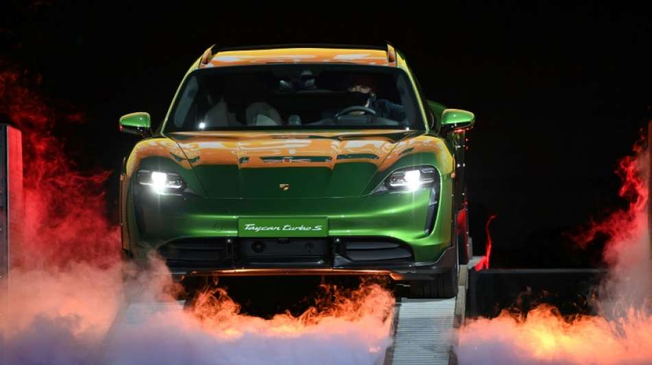 Porsche baut wegen Halbleitermangels vorübergehend Dummy-Chips ein