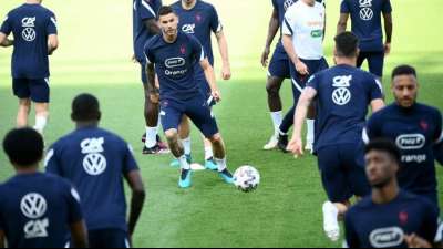 Frankreich, England, Tschechien, Schweden und Schweiz im EM-Achtelfinale