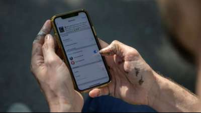Bitkom: Mehr Senioren nutzen während Pandemie das Internet