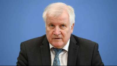 Seehofer verbietet islamistischen Verein Ansaar International