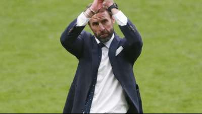 Southgate lobt L&ouml;w - und denkt schon ans Viertelfinale