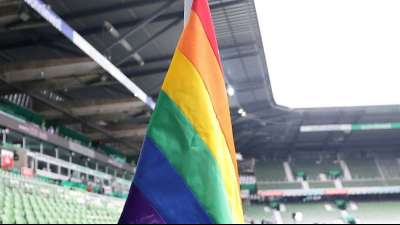 Nach Coming-out: Cavallo ist von Reaktionen "&uuml;berw&auml;ltigt"