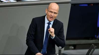 CDU/CSU-Fraktionsf&uuml;hrung legt Entwurf f&uuml;r strengeren Verhaltenskodex vor