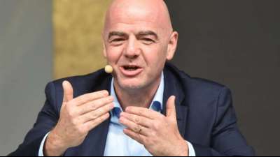 Infantino h&auml;lt WM im Nahen Osten f&uuml;r m&ouml;glich: "Wir m&uuml;ssen gro&szlig; denken"