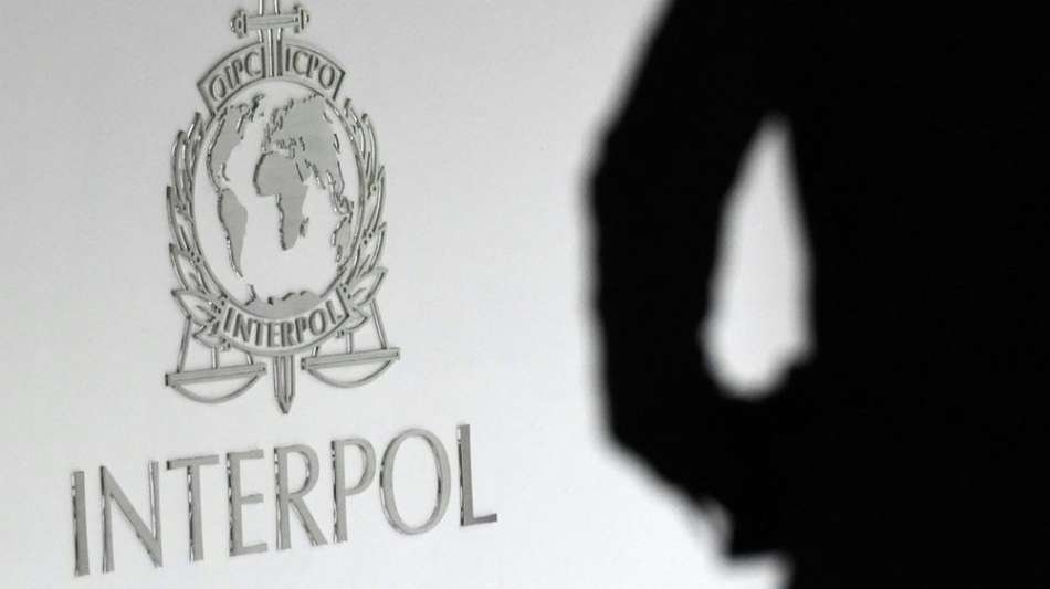 W&auml;hrend Fu&szlig;ball-EM: Interpol gelingt Schlag gegen illegale Wettanbieter