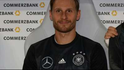 Fu&szlig;ball-Bundestrainer Hansi Flick holt H&ouml;wedes ins DFB-Team