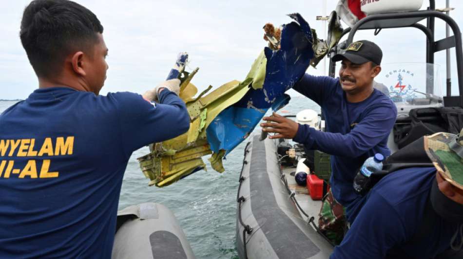 Einer der Flugschreiber der abgest&uuml;rzten indonesischen Boeing geborgen