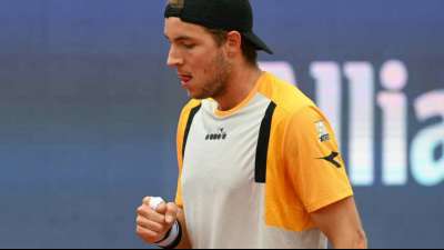 Spannend und hitzig: Struff nach Sieg &uuml;ber Koepfer im Viertelfinale