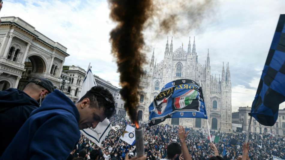 Polizei stoppt Scudetto-Party auf Mail&auml;nder Domplatz