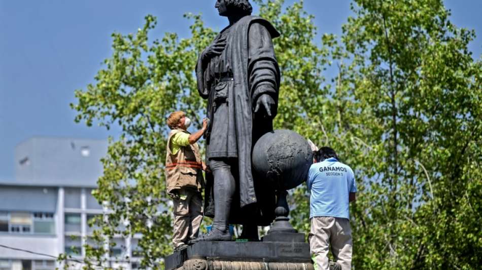 Indigene Figur kommt f&uuml;r Kolumbus-Statue in Mexiko-Stadt