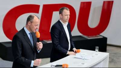 Wegen Ukraine-Politik der SPD? Union &uuml;berholt SPD!