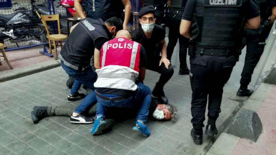 Proteste von Journalisten in T&uuml;rkei nach brutaler Festnahme von AFP-Fotograf 