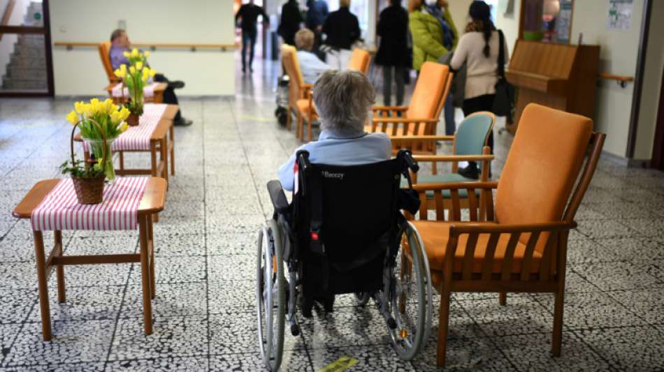 Bericht: Spahn erwartet von Heils Pflegetarif-Entwurf Mehrkosten in Miliardenh&ouml;he