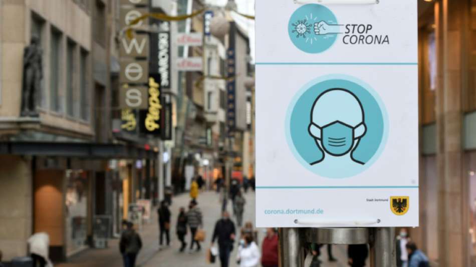 Studie: Menschen halten sich bei Corona f&uuml;r regeltreuer als andere