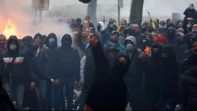 Erneut Ausschreitungen bei Corona-Protesten in Niederlanden
