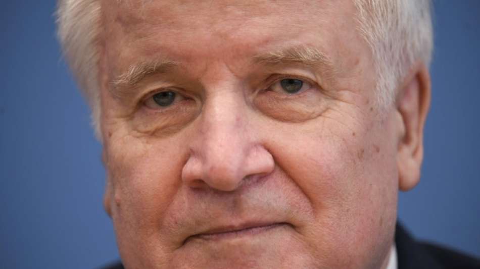 Seehofer: Rechtsextremismus ist aktuell gr&ouml;&szlig;te Bedrohung f&uuml;r Gesellschaft