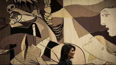 "Guernica"-Wandteppich h&auml;ngt wieder vor UN-Sicherheitsrat