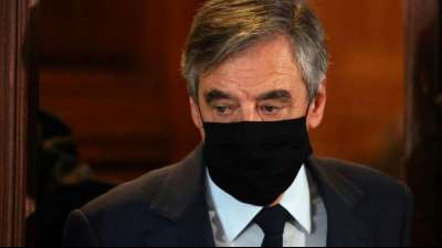 Staatsanwaltschaft fordert f&uuml;nf Jahre Haft f&uuml;r Frankreichs Ex-Premier Fillon 