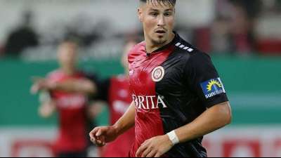 3. Liga: Wehen nach "halber Gala" in Saarbr&uuml;cken wieder Erster