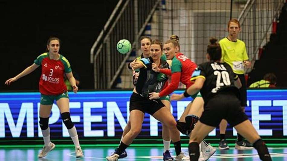 DHB-Frauen besiegen mit Bravour Tschechien zum WM-Start