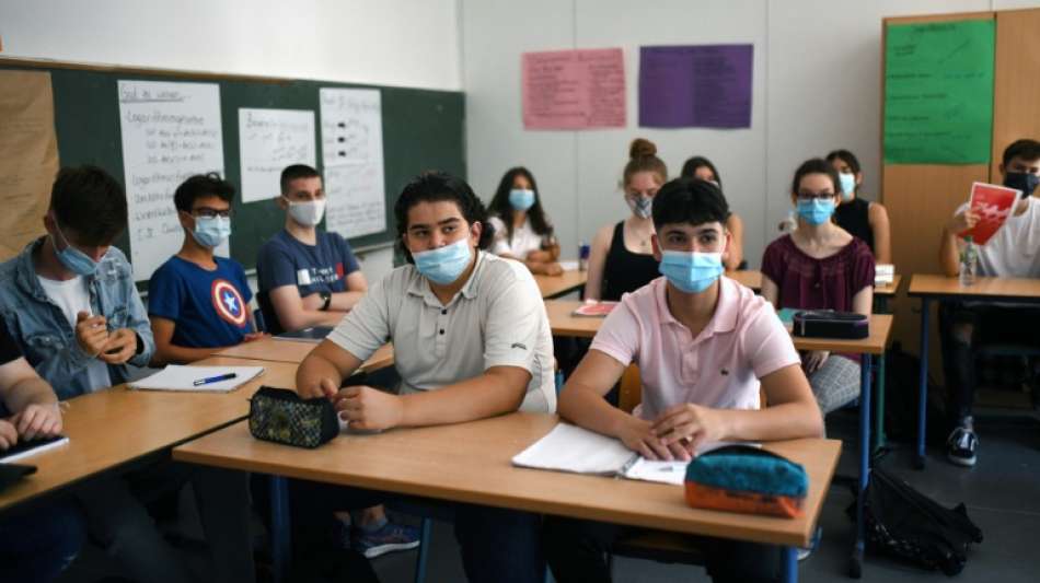 Sachsen hebt Maskenpflicht an Schulen ab Montag auf