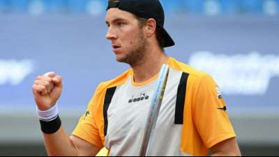 Struff im Halbfinale von St. Petersburg