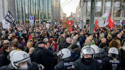 Nach gewaltsamen Corona-Protesten w&auml;chst Sorge um weitere Radikalisierung