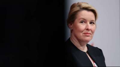 Giffey soll auch bei Masterarbeit abgeschrieben haben