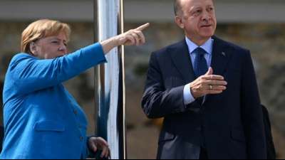 Merkel von Erdogan in Istanbul zum Abschiedsbesuch empfangen