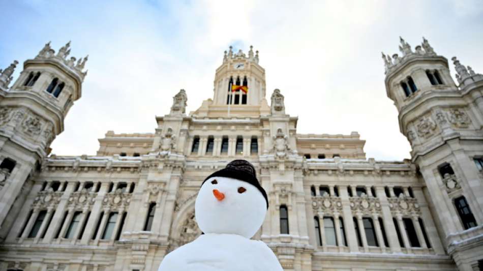 Winter h&auml;lt Madrid weiter fest im Griff