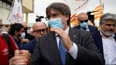 Italienisches Gericht setzt Verfahren gegen Puigdemont aus