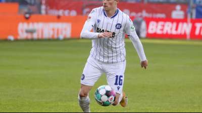 KSC im Aufstiegsrennen zur&uuml;ck - Regensburg siegt ohne Trainer
