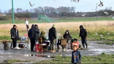 Zahl der geretteten Bootsfl&uuml;chtlinge im &Auml;rmelkanal hat sich 2021 verdreifacht