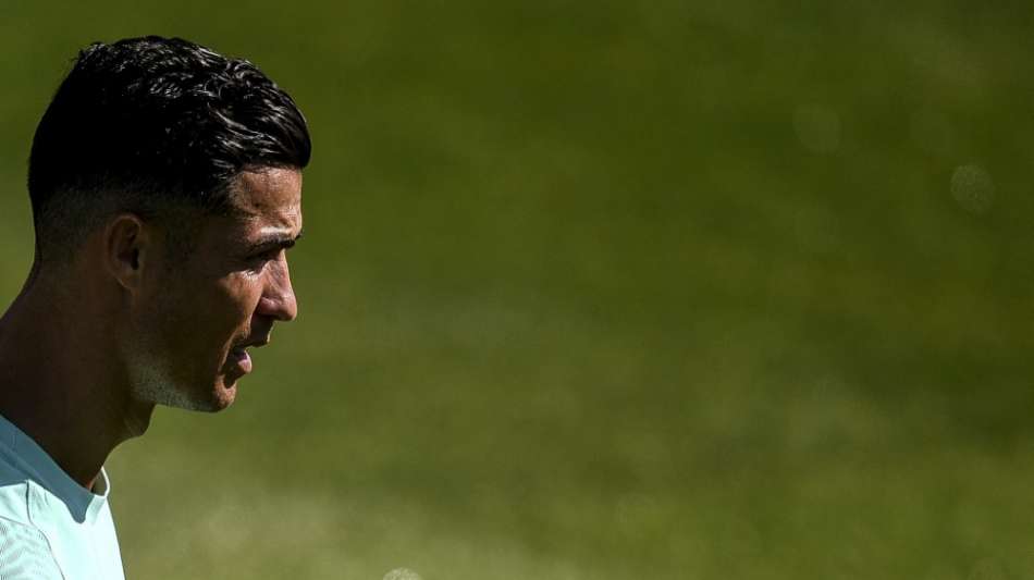 Cavani verzichtet: Ronaldo auch bei ManU mit R&uuml;ckennummer 7