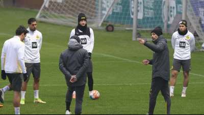 BVB-Auftakt: Abwehrsorgen und das Tauziehen um Haaland