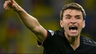 Fu&szlig;ball: M&uuml;ller nach Bayern-Debakel: "Zerpfl&uuml;ckt von A bis Z"