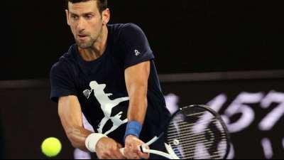 Djokovic-Entscheidung l&auml;sst auf sich warten - Minister pocht auf Einhaltung der Einreiseregeln