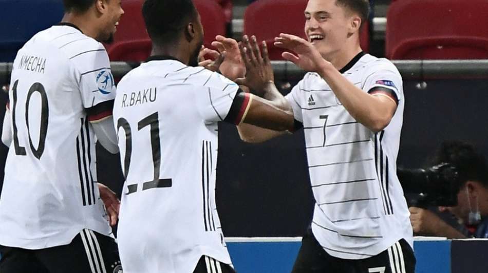 Mit Blitz-Doppelpack: Weltklasse-Wirtz schie&szlig;t U21 ins EM-Finale