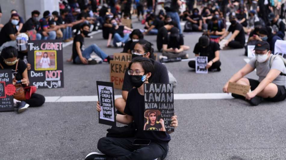 Hunderte protestieren in Malaysia trotz Corona-Restriktionen gegen Regierung 