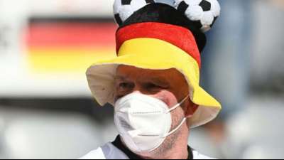Intensivmediziner warnen dringend vor Ende der Maskenpflicht 