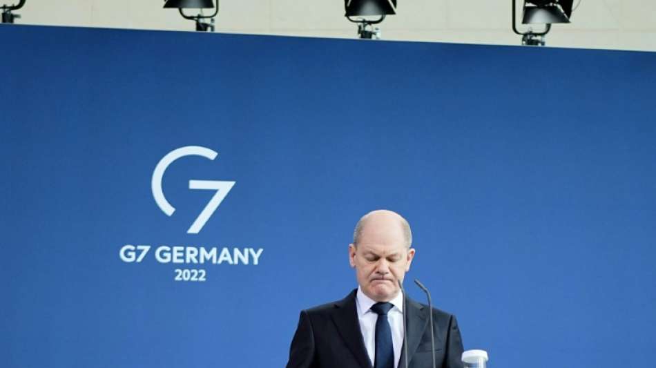 Scholz k&uuml;ndigt sehr "harte Sanktionen" gegen Russland an 