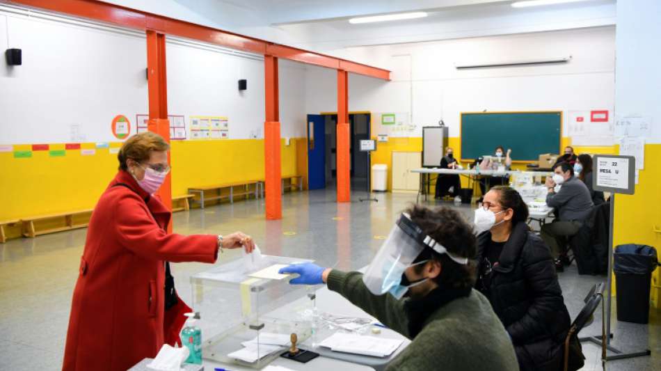 Corona-Pandemie &uuml;berschattet Regionalwahl in Katalonien