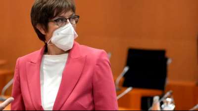 Kramp-Karrenbauer kn&uuml;pft politisches Schicksal an Verlauf des Kabul-Einsatzes