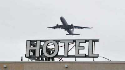 London verpflichtet Reiser&uuml;ckkehrer aus Risikogebieten zu Quarant&auml;ne in Hotels 