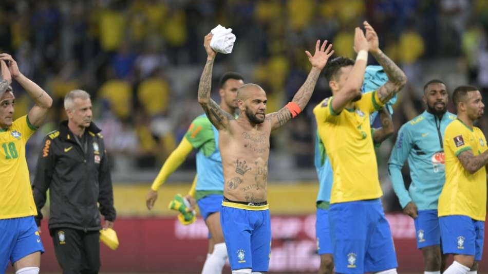 Brasilien und Argentinien marschieren, Rest stottert zur WM