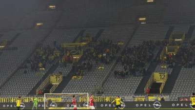 Auch BVB, K&ouml;ln und Bielefeld lassen Zuschauer-Obergrenze juristisch pr&uuml;fen